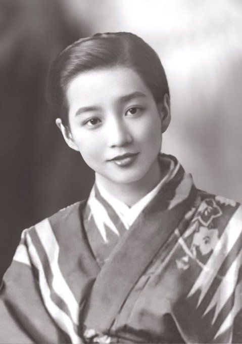 Phụ nữ Nhật trẻ đẹp