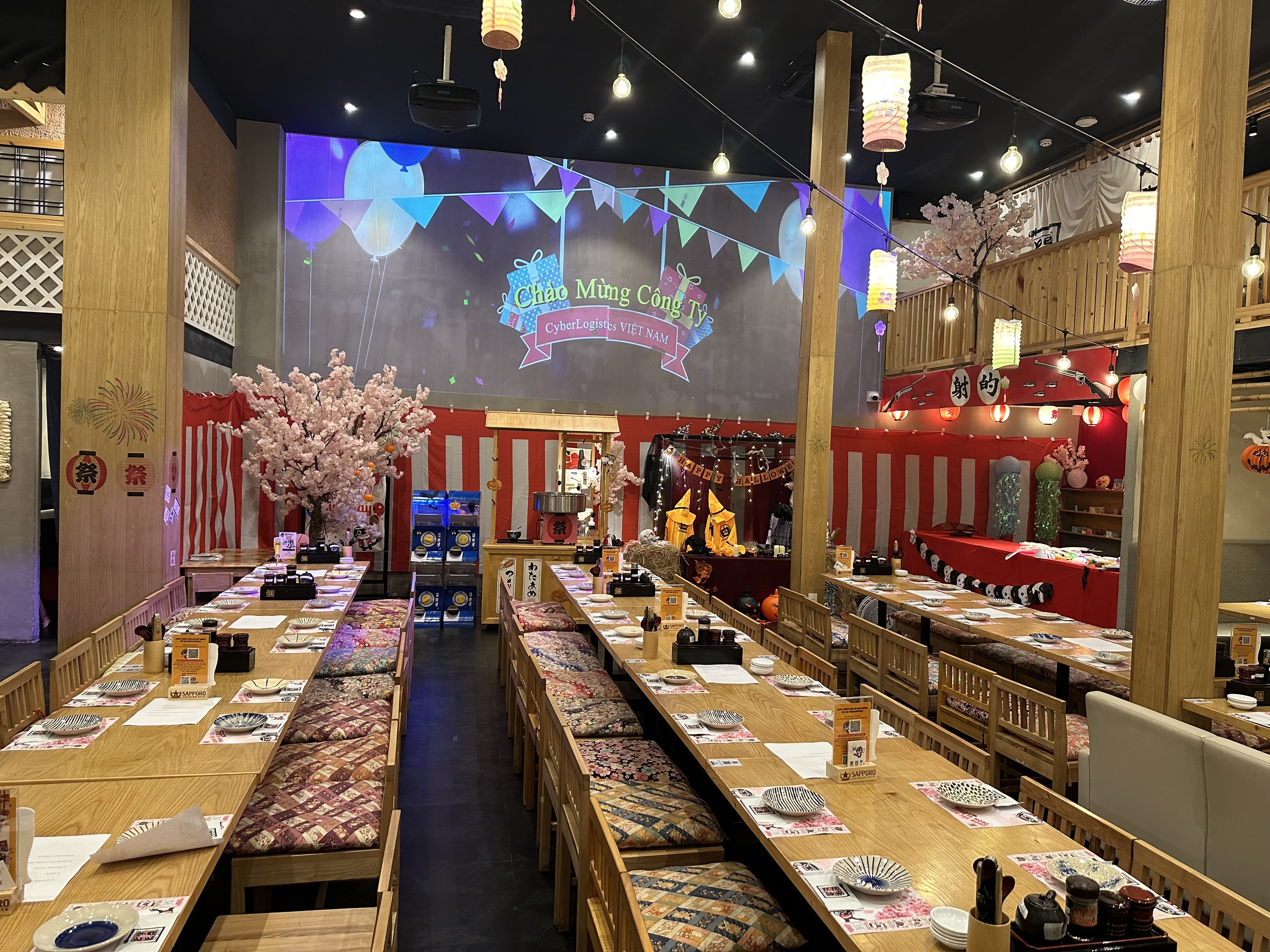 Địa điểm tổ chức tiệc tất niên