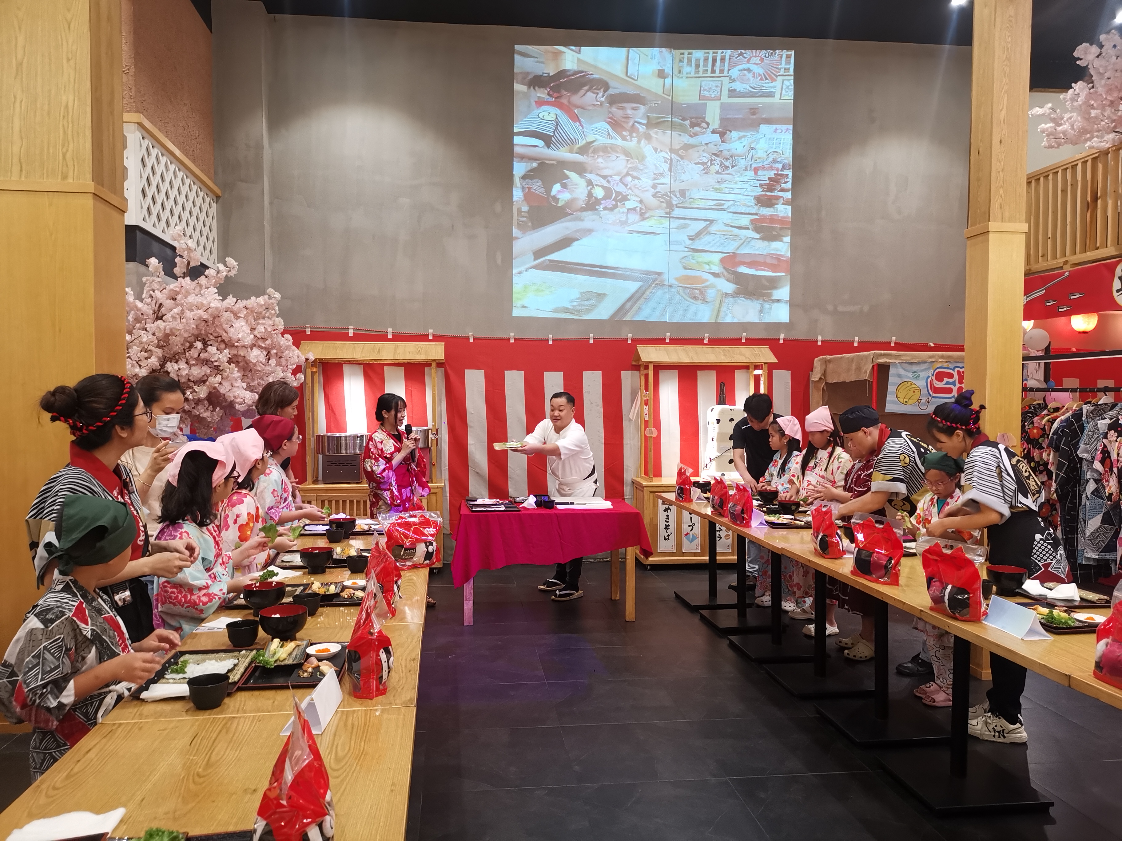 workshop bé làm sushi