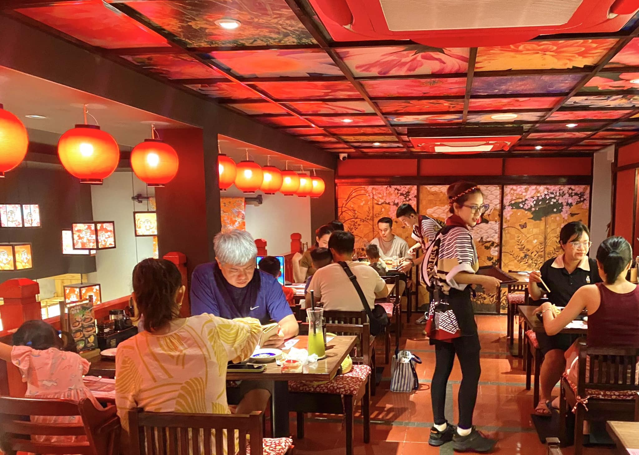 Phục Vụ Tận Tâm, Chuyên Nghiệp