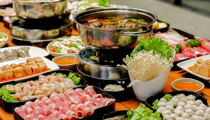 Thưởng Thức Món Ăn Tại Chill Thai