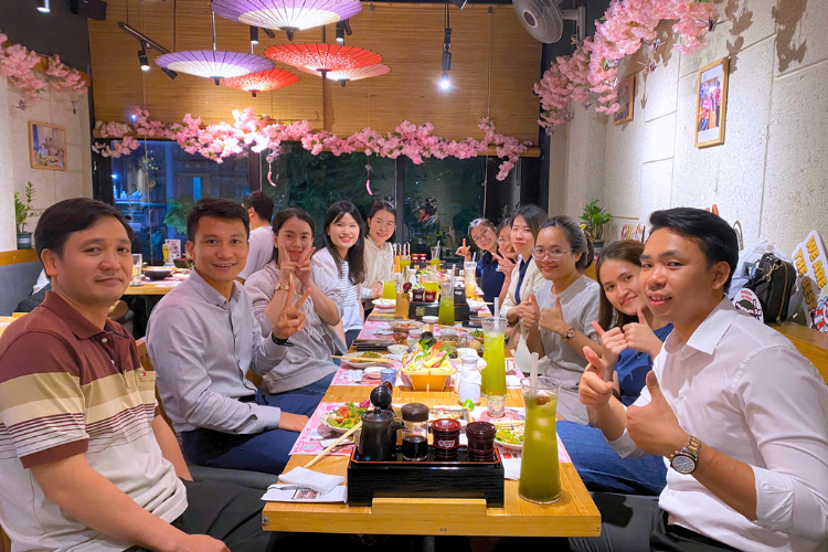 Izakaya Unatoto với không gian Nhật Bản