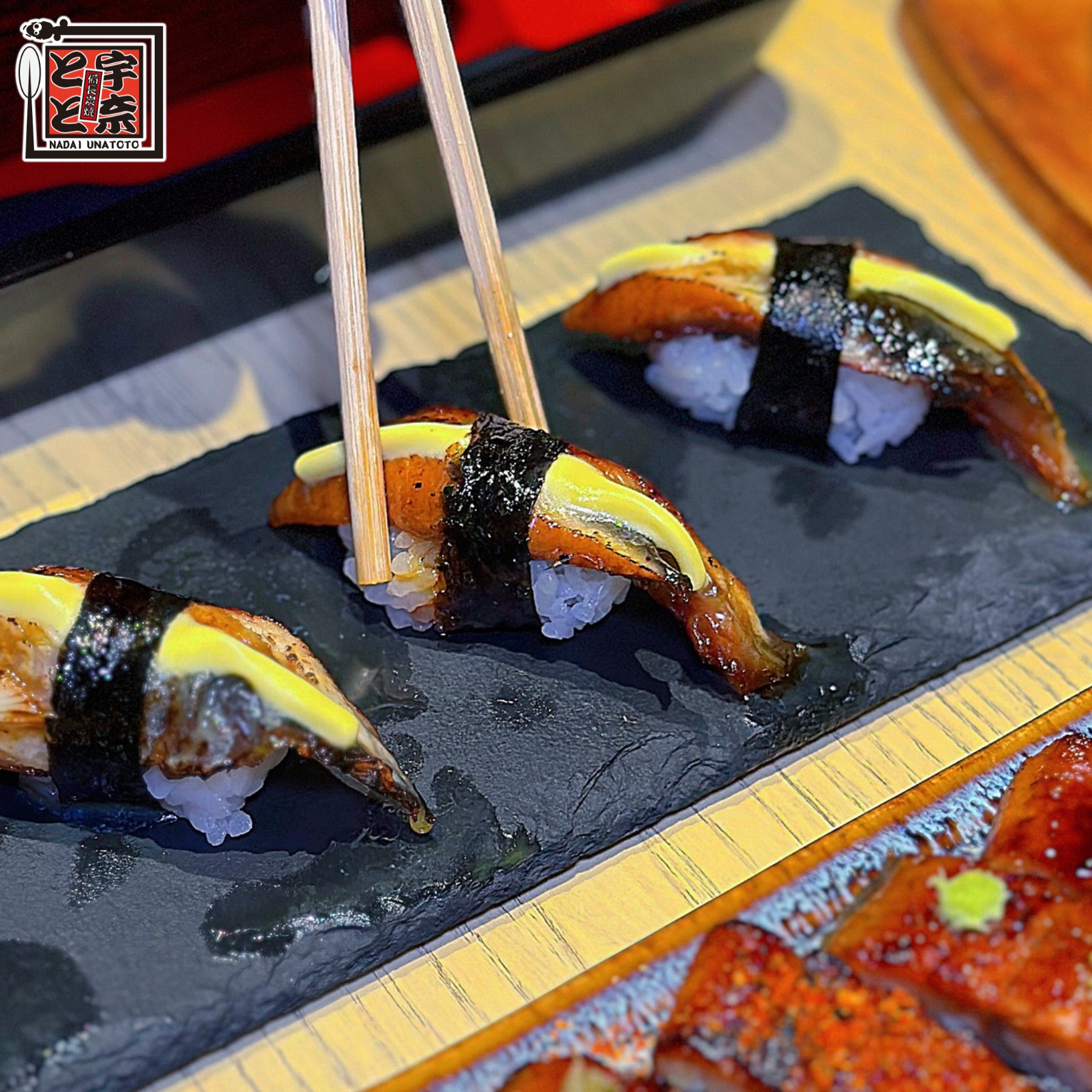 Sushi cuộn lươn bơ