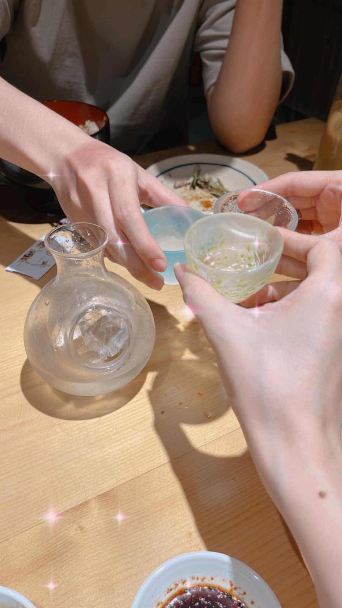 Nghi Thức Rót Và Uống Sake Với Tinh Thần Gắn Kết