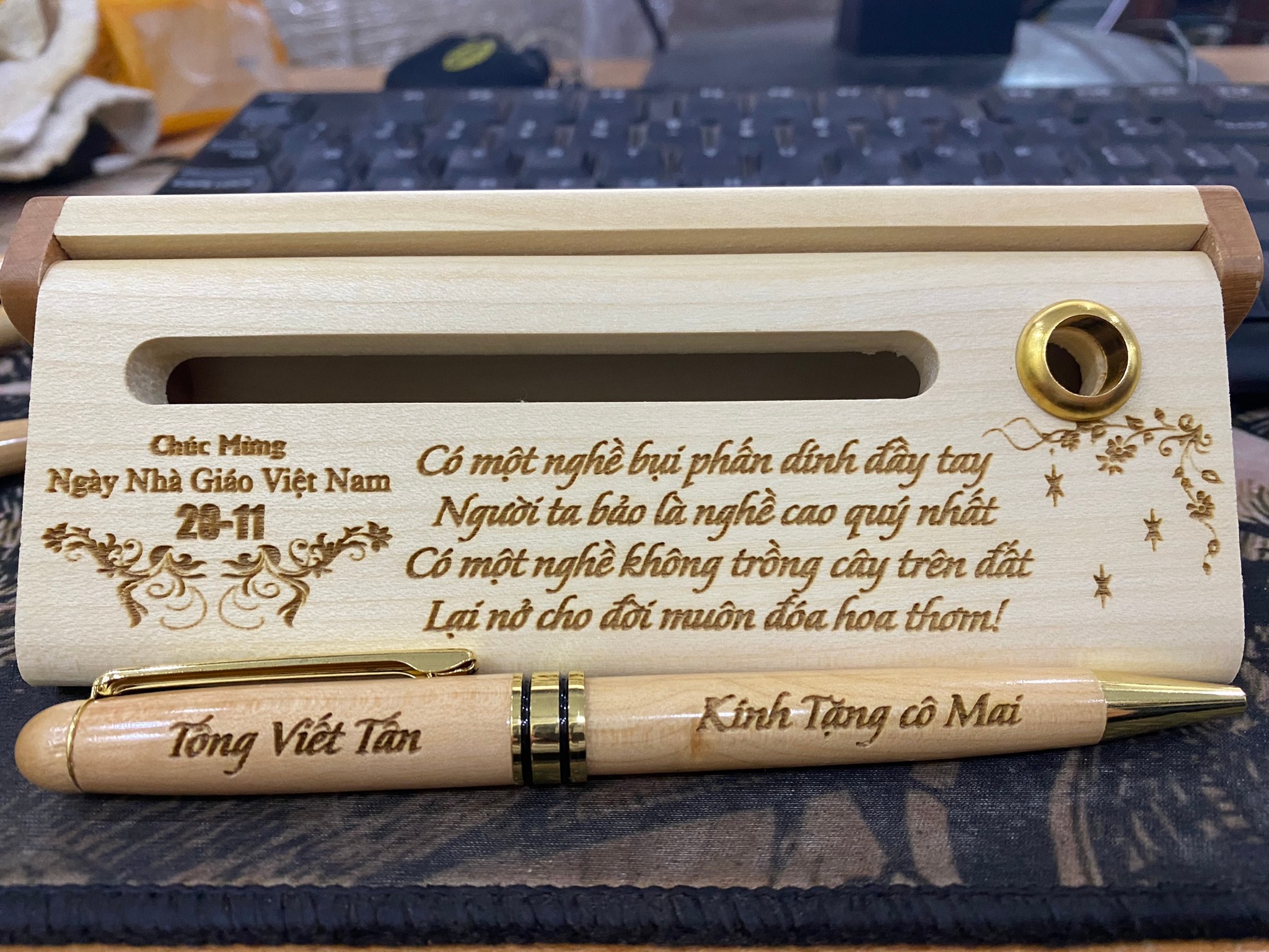 Bút ký sang trọng